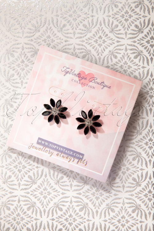 Topvintage Boutique Collection - 50s Black Flower Earstuds in Silver 2