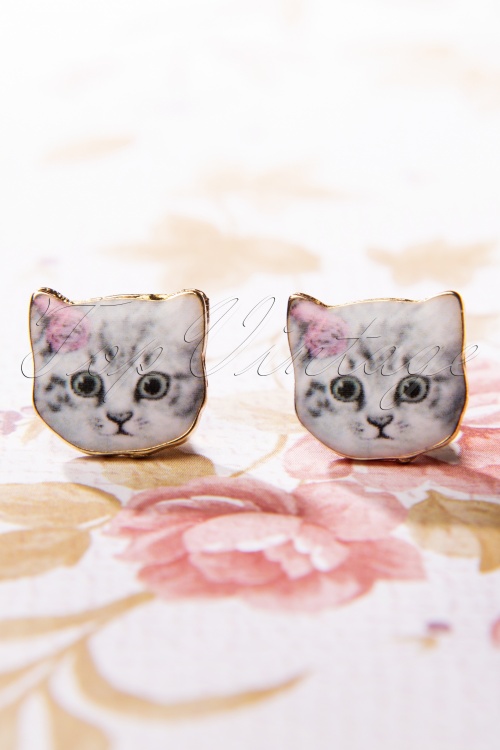 Topvintage Boutique Collection - 50s Pretty Cat Stud Earrings in Grey
