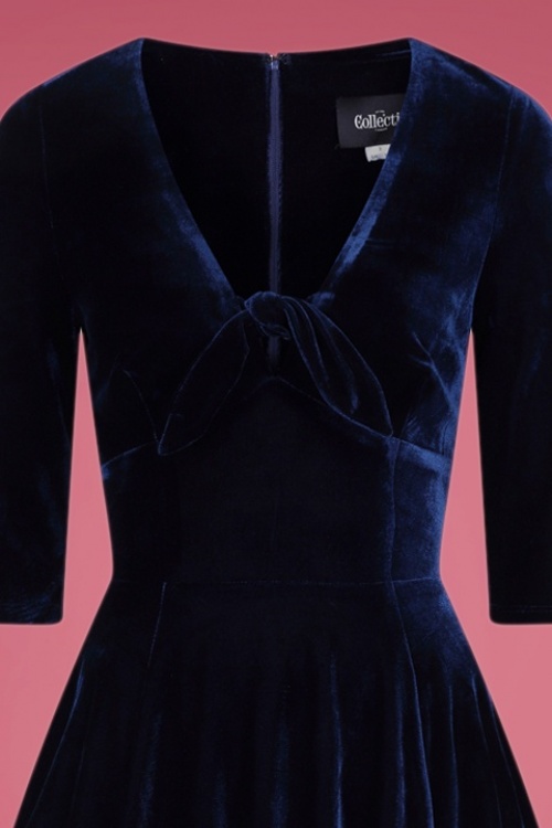 Collectif Clothing - Moira Velvet Swing Dress Années 50 en Bleu Marine 3