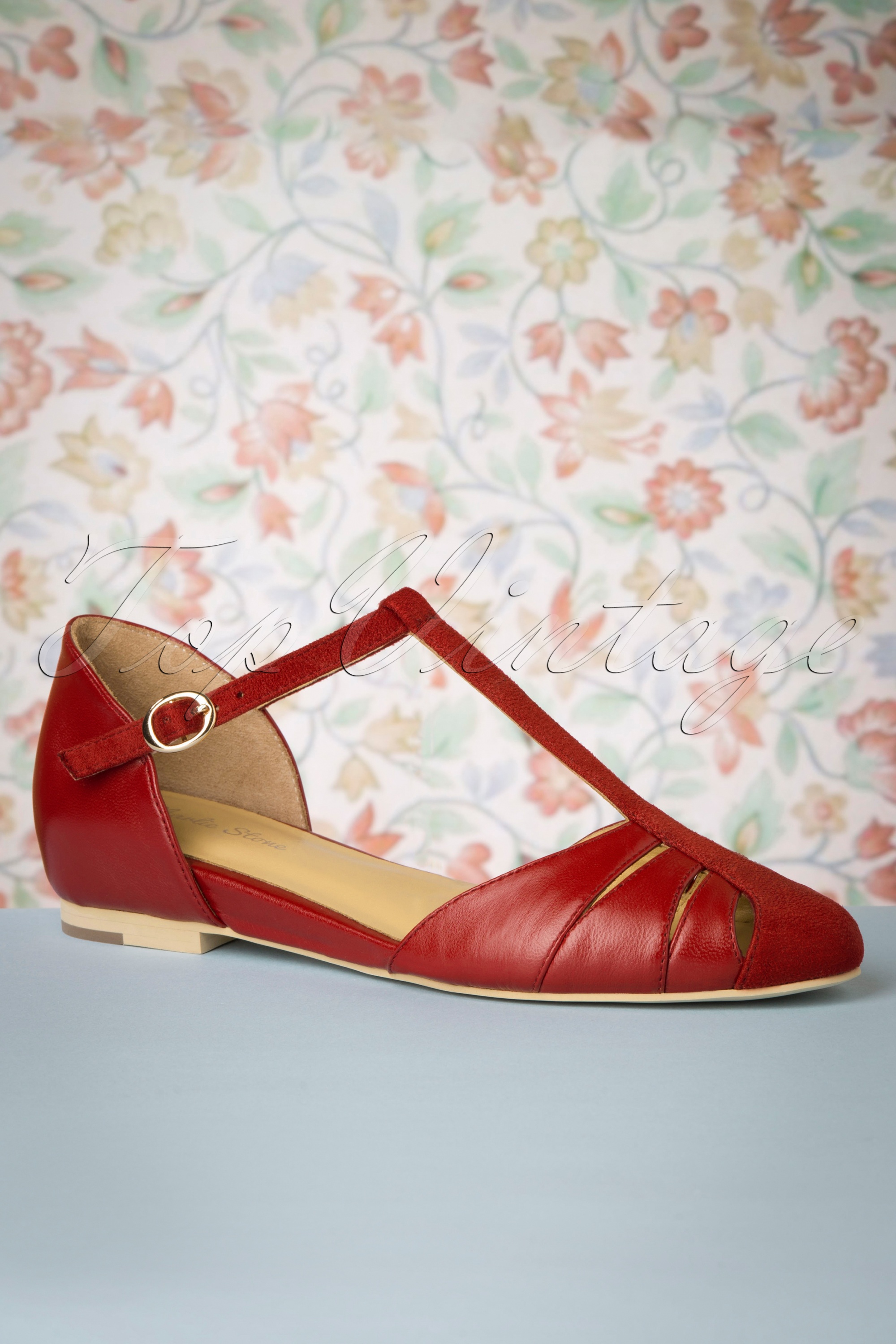 Charlie Stone - Toscana flats met t-strap in rood