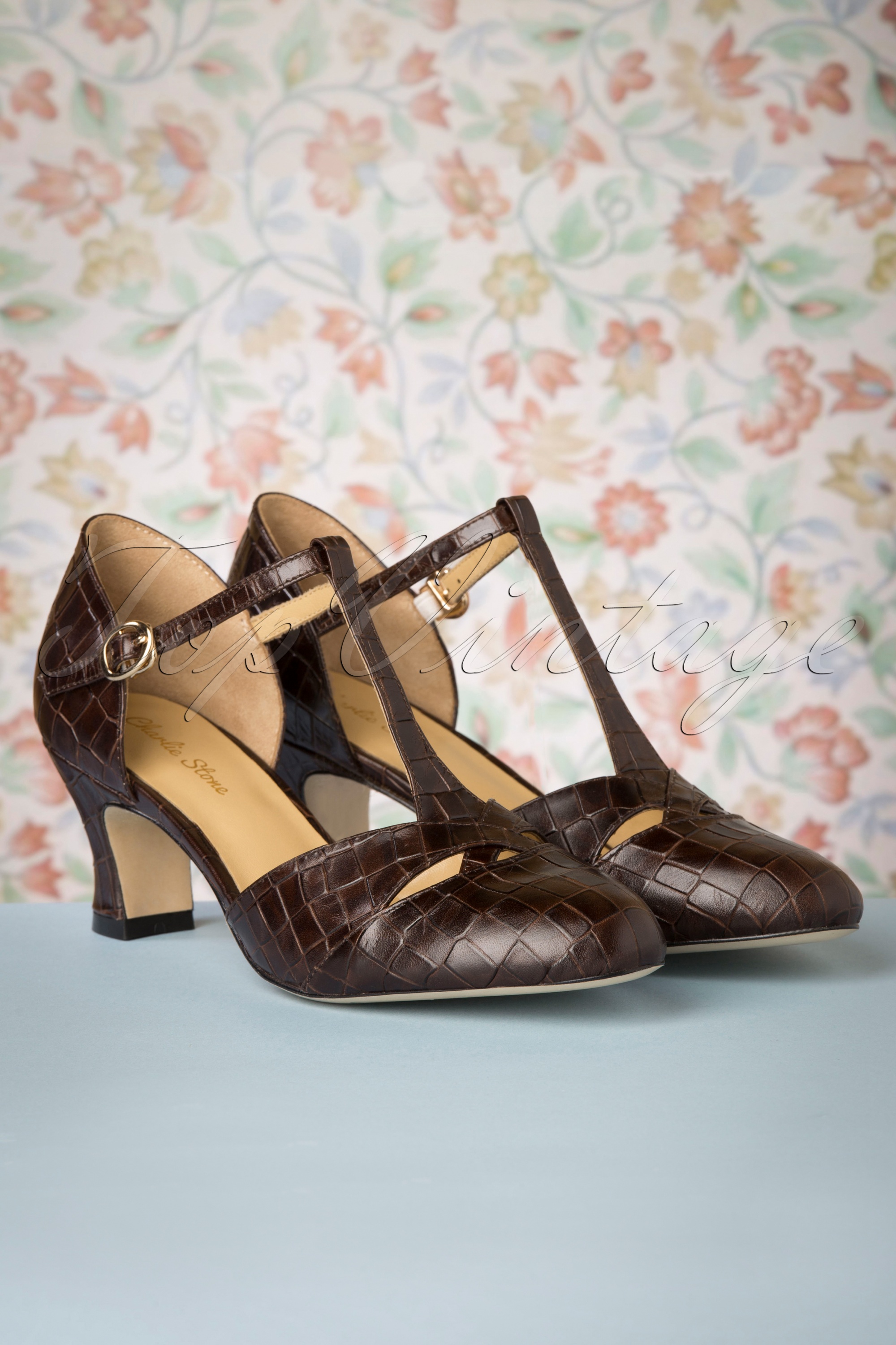 Charlie Stone - Roma T-Strap-pompen in espresso 4