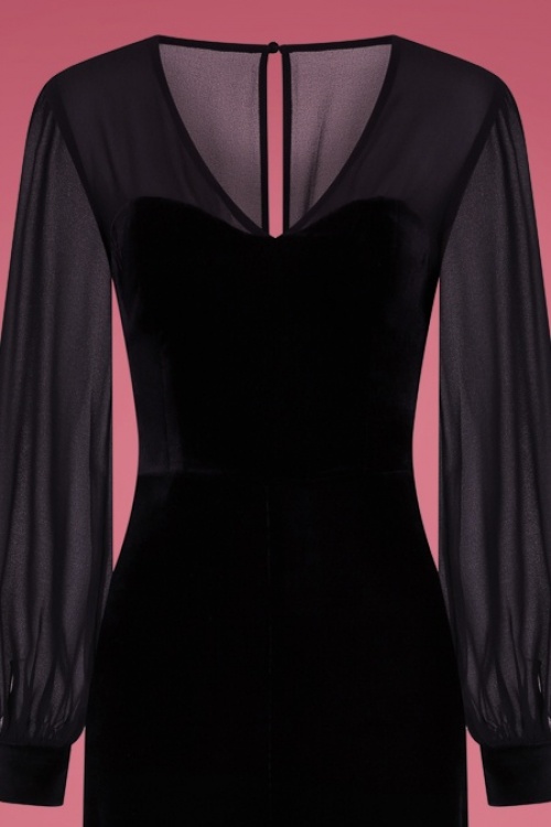Collectif Clothing - Arionna Velvet Jumpsuit Années 50 en Noir 3