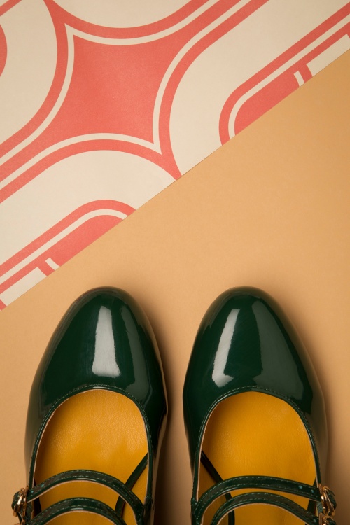 Banned♥Topvintage - 60s Golden Years Lacquer Pumps in Bottle Green 3