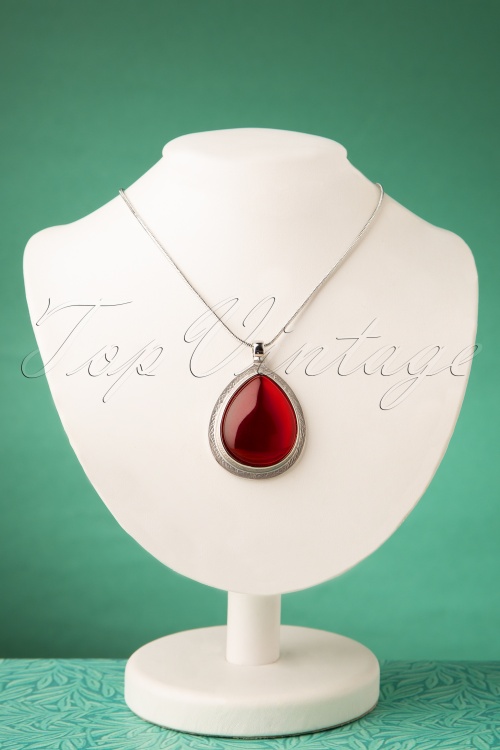 Darling Divine - 50s Red Rock Necklace in Silver