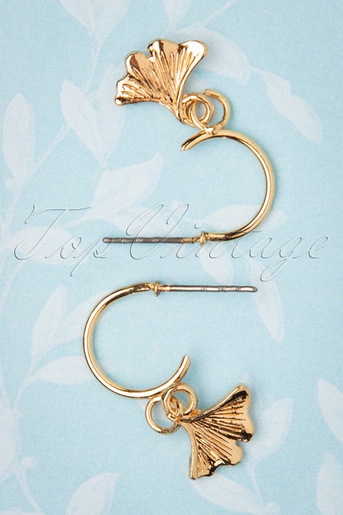 Darling Divine - 50s Small Fan Earrings in Gold 3