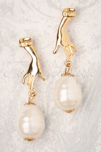 Darling Divine - 50s Hands Off My Pearl Earrings in Gold