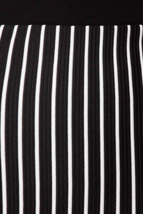 Vintage Chic for Topvintage - 60s Jennie Striped Pencil Skirt in Black and White 3
