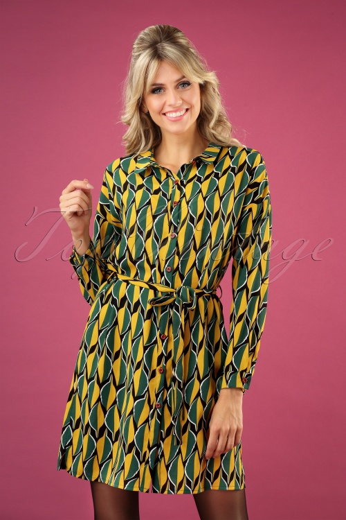Banned Retro - 60s Ragtime Leaf Shirt Dress in Green