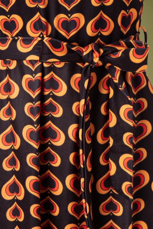Smashed Lemon - Hetty Hearts Kleid in Schwarz und Orange 4