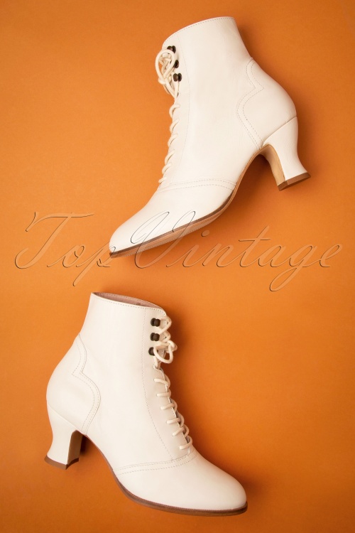 Miss L-Fire - 40s Alexa Lace Up Booties in Cream