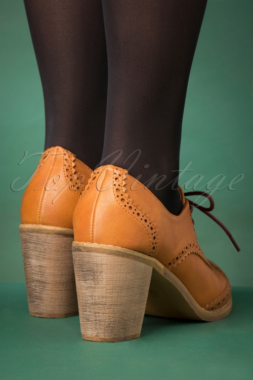 Banned Retro - 70s Betty Does Country Lace Up Shoe Booties in Tan 4