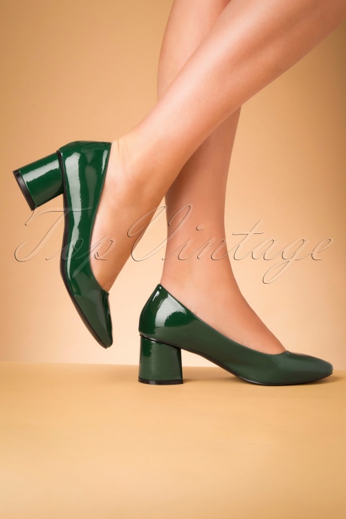 Banned Retro - 60s The Modernist Patent Pumps in Green 2