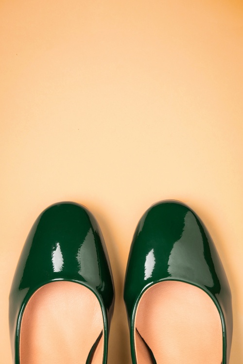 Banned Retro - 60s The Modernist Patent Pumps in Green 3
