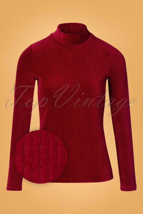 Wow To Go! - 70s Pjotr Swan Rollneck Rib Top in Red