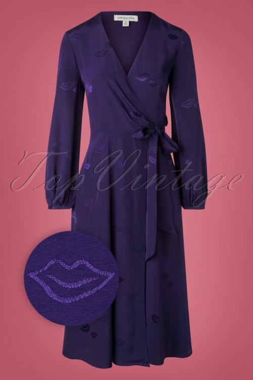 Emily and Fin - Luna Lips Wrap Midi Dress Années 50 en Violet de Minuit 2