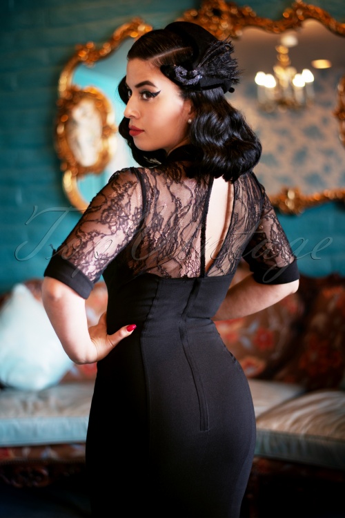 Collectif ♥ Topvintage - 50s Wednesday Lace Pencil Dress in Black 2