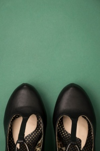 Bettie Page Shoes - Virginia T-Strap-pumps in zwart 2