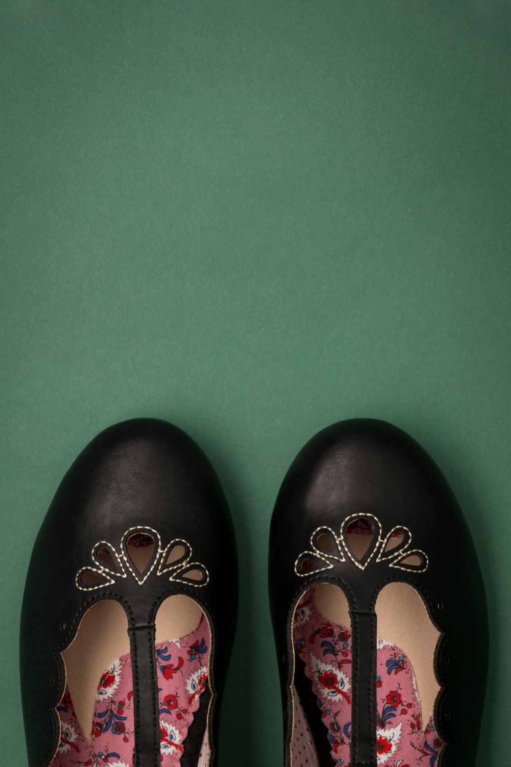 t strap flats black