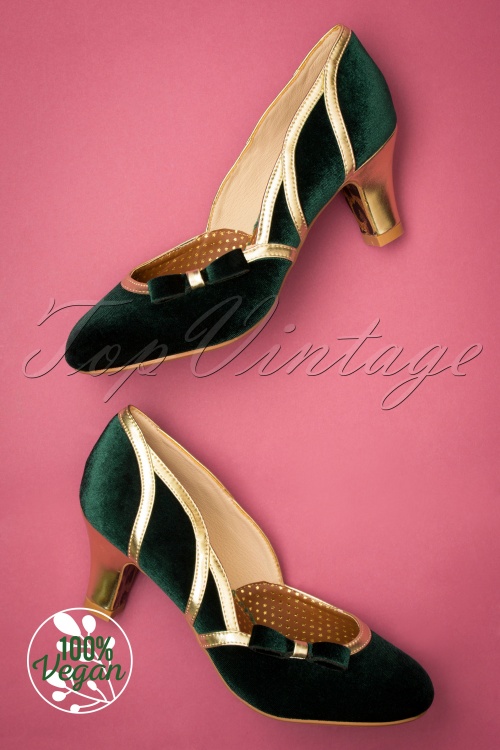 Bettie Page Shoes - Camille fluwelen pumps in groen 4