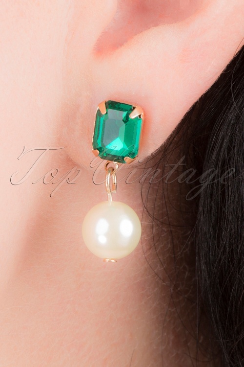 Lovely - 50s Regal Stone and Pearl Earrings in Emerald Green