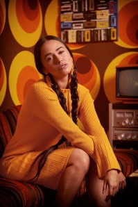 Smashed Lemon - 60s Kylie Knitted Dress in Mustard 2