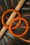 Splendette - TopVintage Exclusive ~ Fox Narrow Carved Bangle Set Années 40 en Orange 2