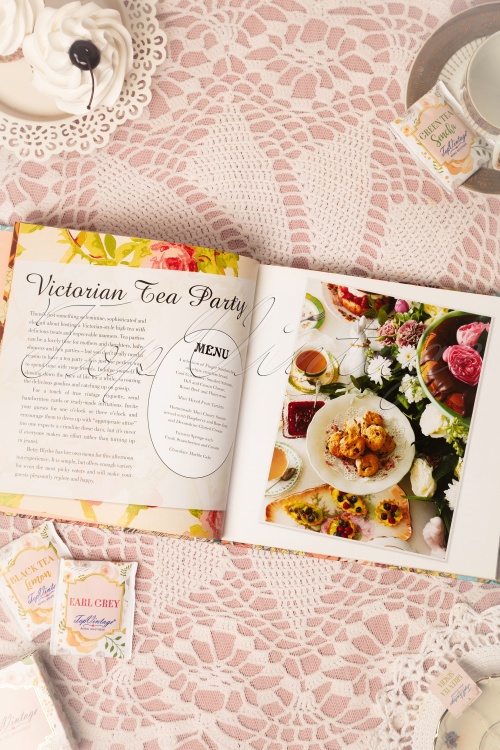 Style Me Vintage - TEA PARTIES A Guide To Hosting Perfect Vintage Events 2