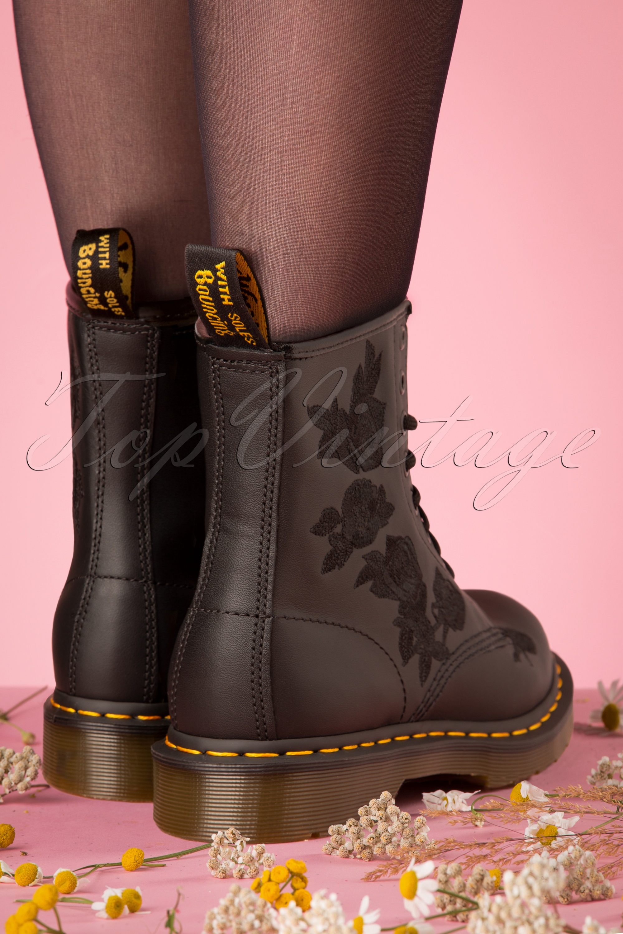 Dr. Martens 1460 Vonda Softie Blumenstiefel in Schwarz Einkaufen bei Topvintage