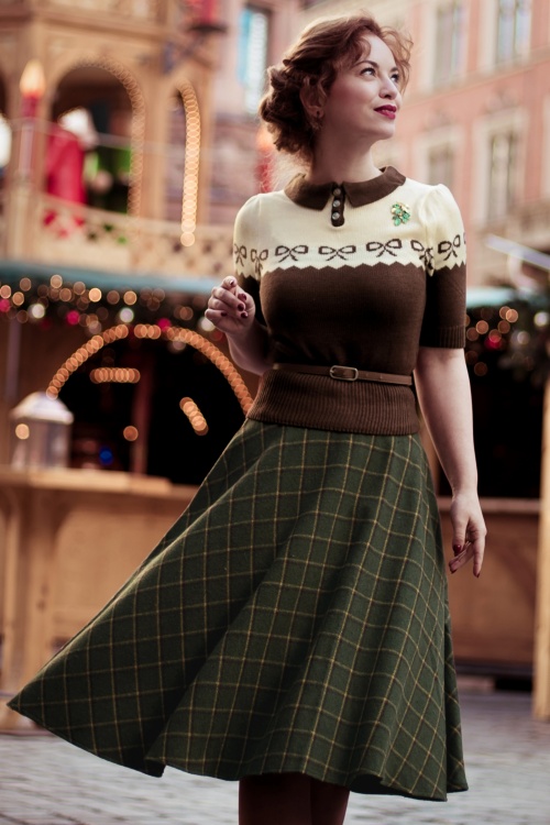 Banned Retro - 40s Polly Swing Skirt in Green 2