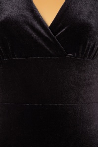 Vintage Chic for Topvintage - 50s Everleigh Velvet Pencil Dress in Black 3