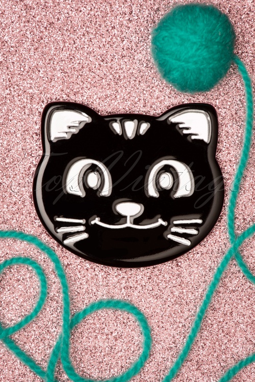 Darling Divine - 60s Cat Face Brooch in Black