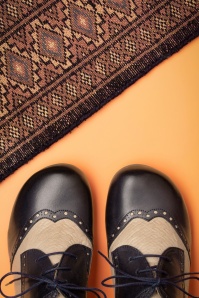 Miz Mooz - Tully Leather Shoe Booties Années 40 en Bleu Marine et Crème 5