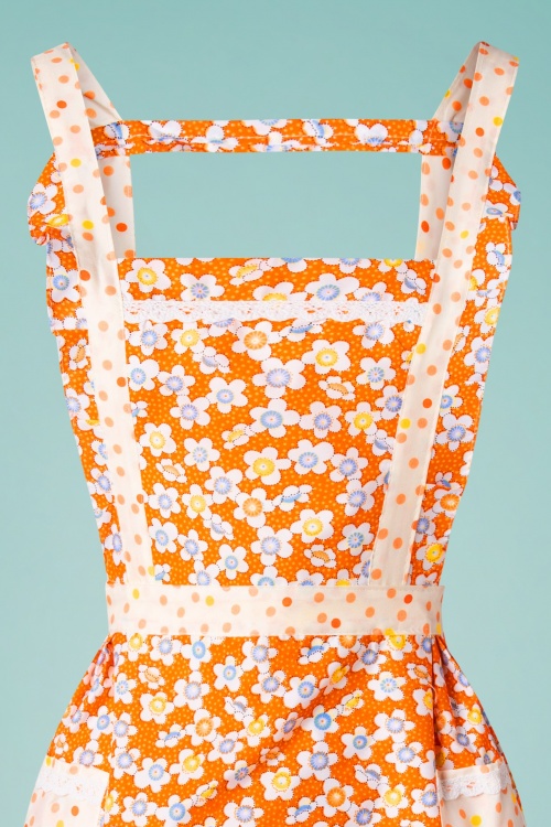 Collectif Clothing - Louise Flower Apron Années 50 en Orange 2