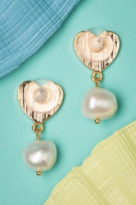 Darling Divine - 50s Love For Pearl Earrings in Gold 3