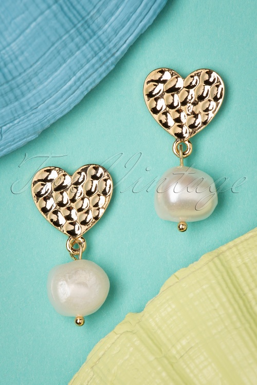 Darling Divine - 50s Love For Pearl Earrings in Gold