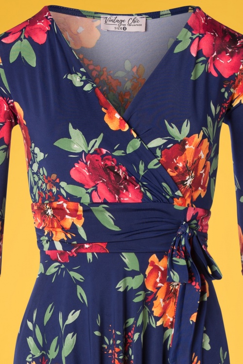 Vintage Chic for Topvintage - Caryl Florales Swing-Kleid in Marineblau 3