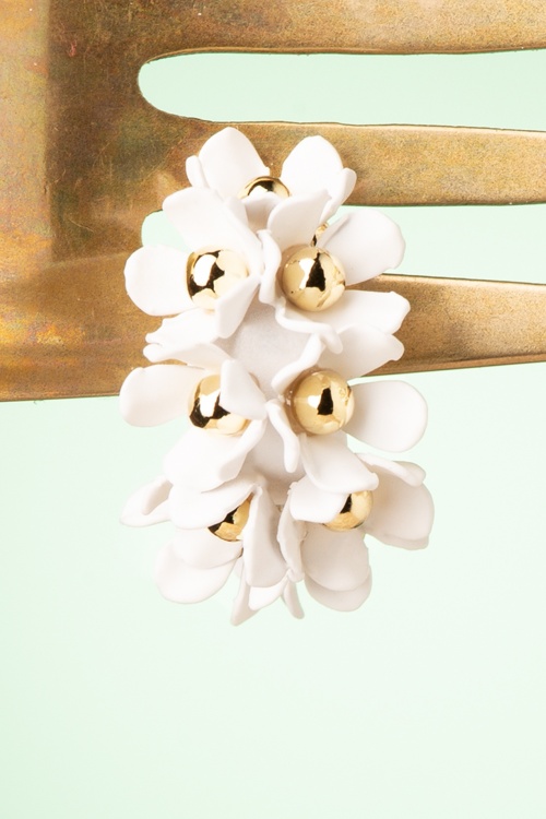 Darling Divine - In Bloom Earrings Années 60 en Blanc 3