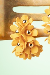 Darling Divine - 60s In Bloom Earrings in Yellow 3