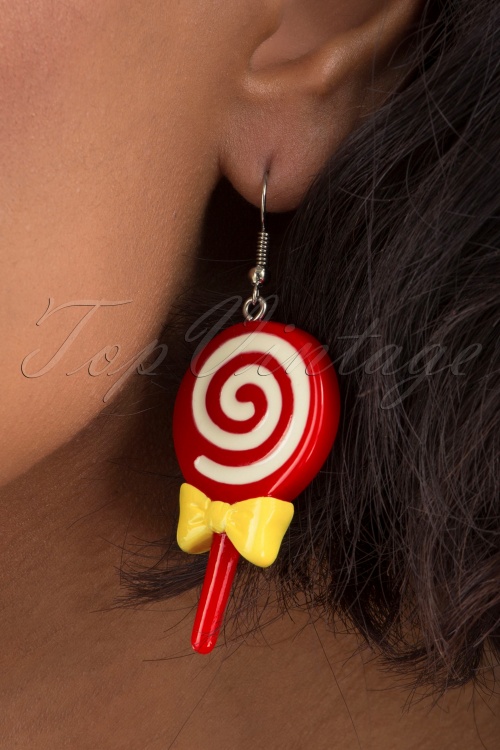 Collectif Clothing - Fun Fair Candy Earrings Années 60 en Rouge