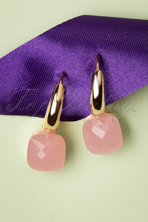 Day&Eve by Go Dutch Label - 50s Cushion Cut Earrings in Light Pink