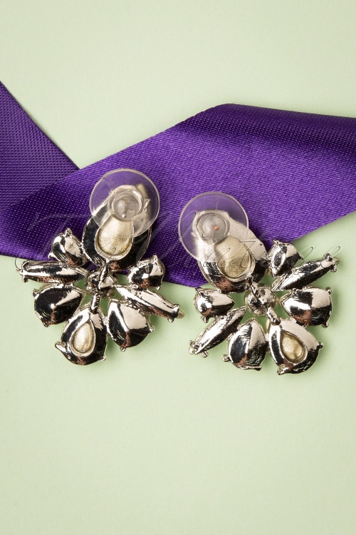 Day&Eve by Go Dutch Label - 50s Flower Studs in Snow White 3