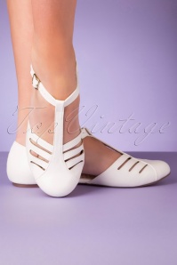 B.A.I.T. - 50s Edie T-Strap Flats in White