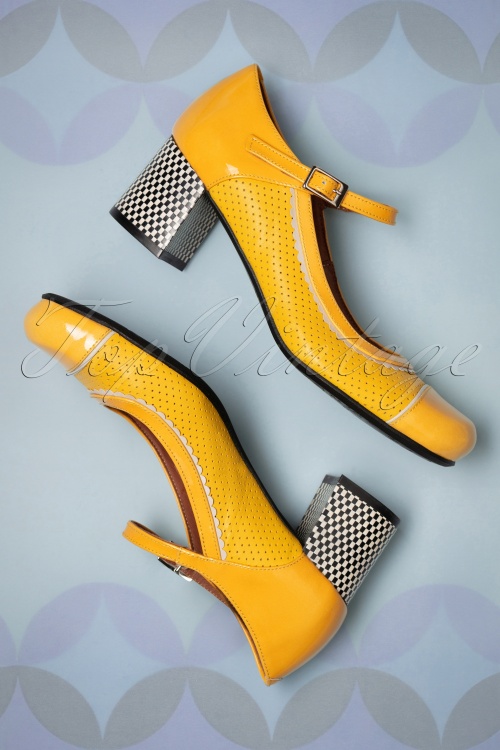 Nemonic - 60s Vintage Piso Leather Pumps in Yellow 5
