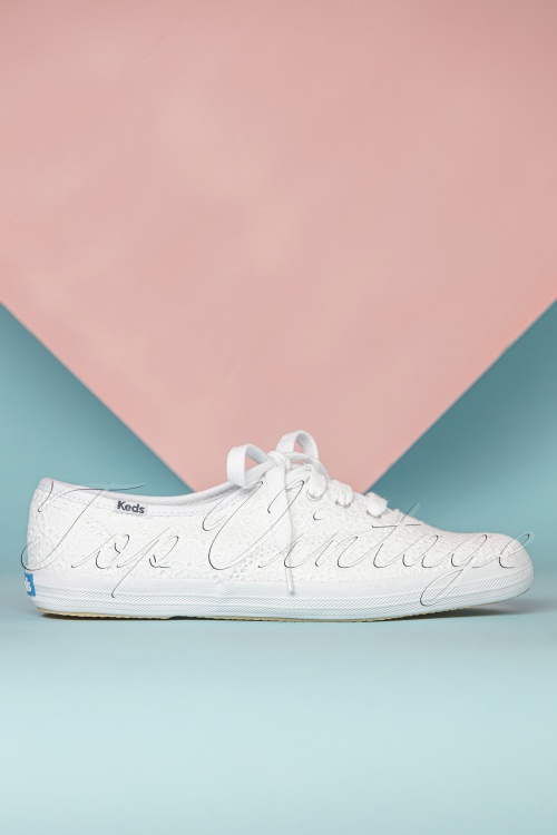 Keds - 50s Champion Daisy Embroidered Sneakers in White 2