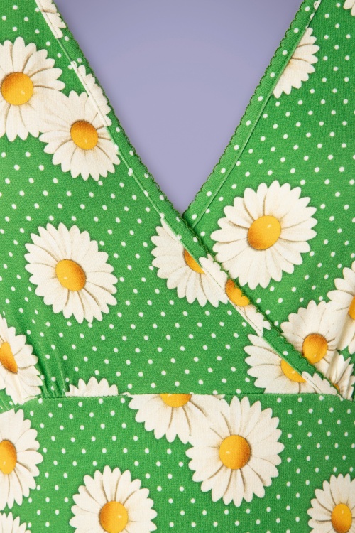 LaLamour - 70s Flared Daisy Dress in Green 4