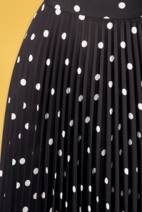 Closet London - 50s Aubrey Polkadot Pleated Skirt in Black 5