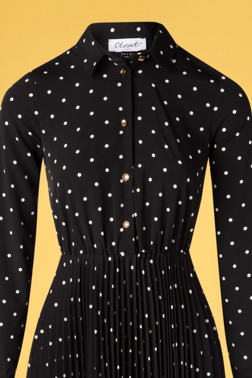 Closet London - Penelope Polkadot Pleated Shirt Dress Années 50 en Noir 4