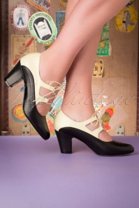 Topvintage Boutique Collection - 40s Back In Time Leather Pumps in Black and White 3