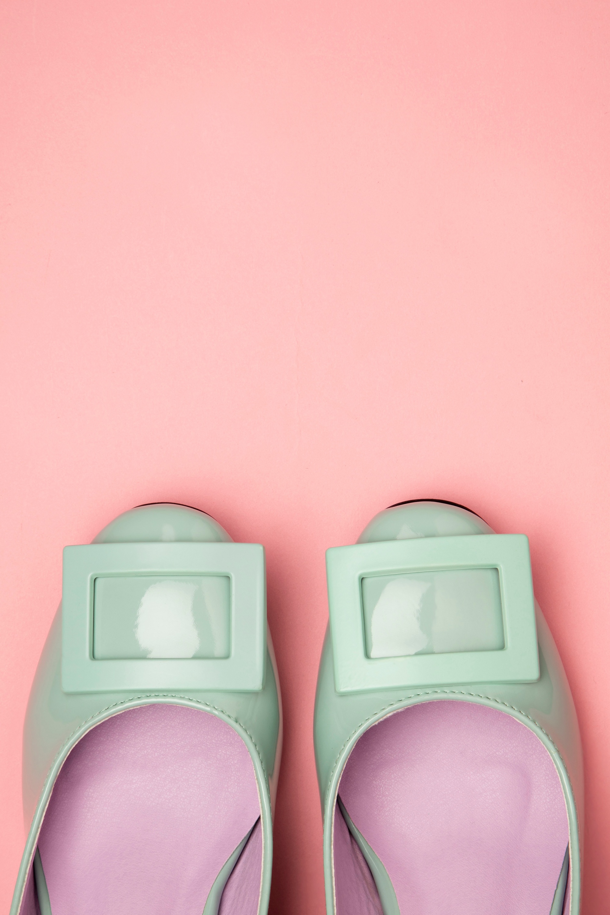 Banned Retro - Arcadia lak pumps in mint 2