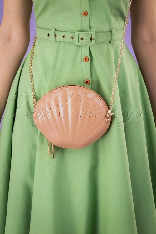 Banned Retro - 50s Dorienne Shell Bag in Salmon Pink 2